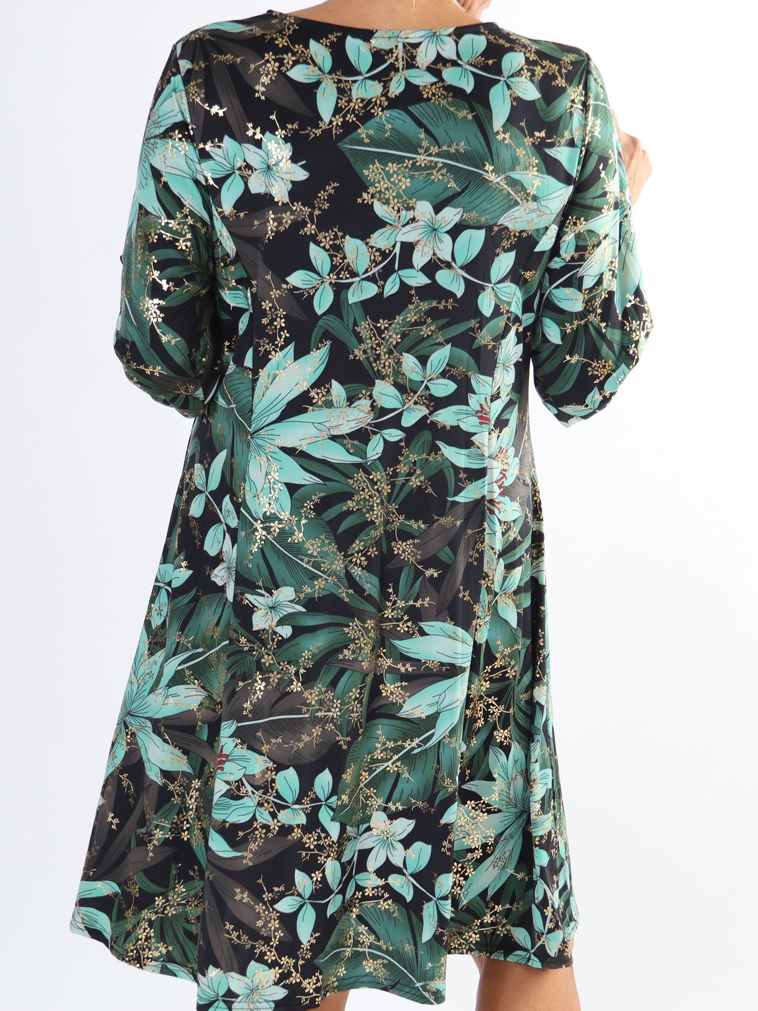 Maj Long Sleeve - Elastisk plus size klänning i mönster med gulddetaljer